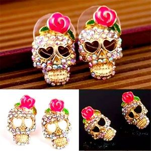 Beautiful Bling Skull 💀 & Rose 🌹 Earrings